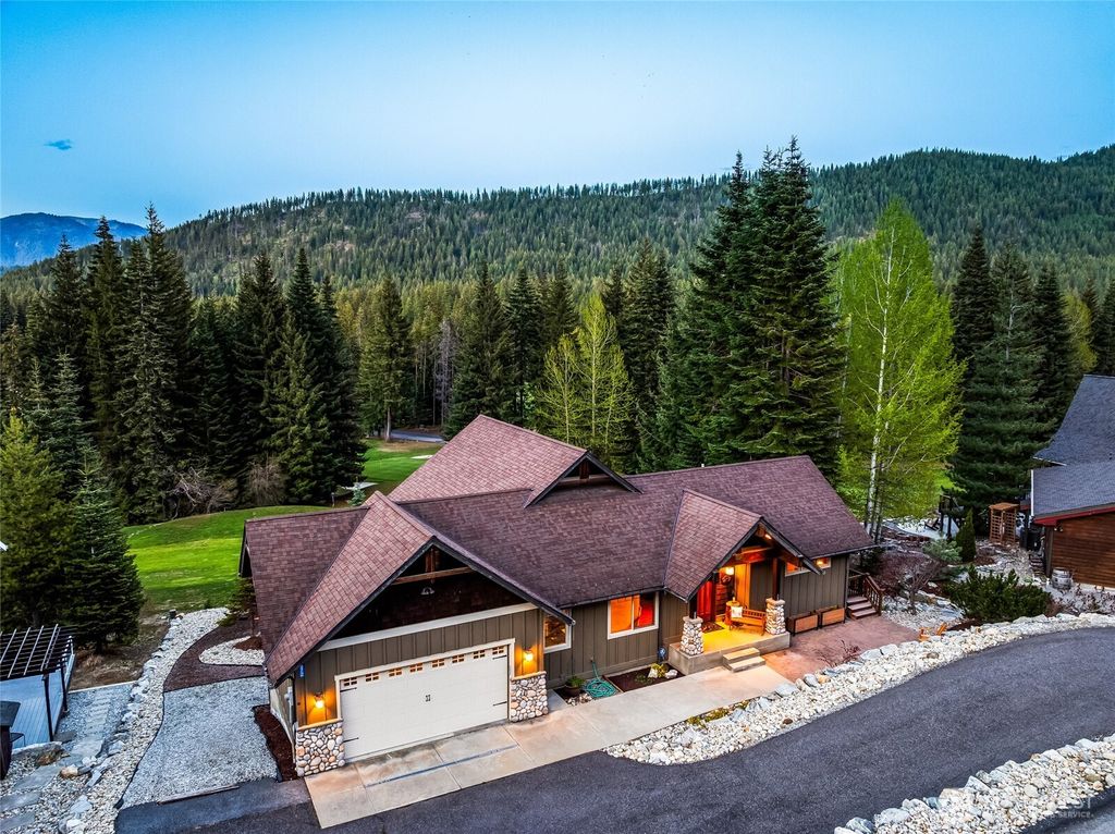 Photo of 20672 Miracle Mile Lk, Leavenworth, WA 98826 (MLS # 2510952)