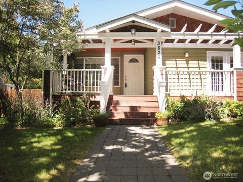 Photo of 3826 NE 120th Street, Seattle, WA 98125 (MLS # 2515923)