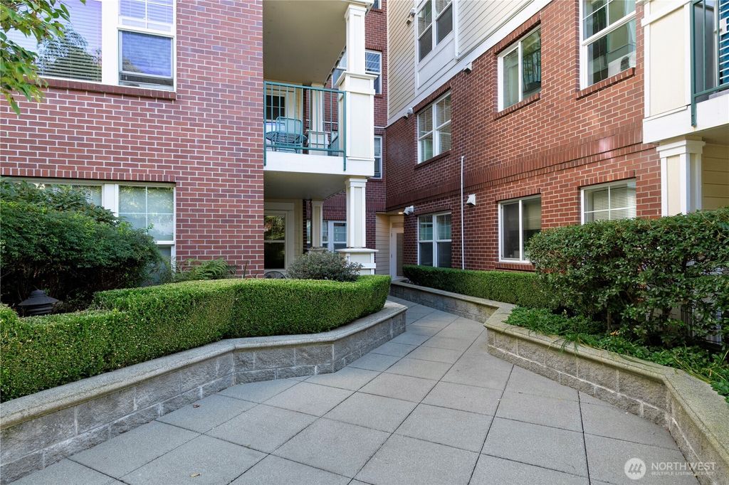 Photo of 530 4th Avenue W #108, Seattle, WA 98119 (MLS # 2443739)