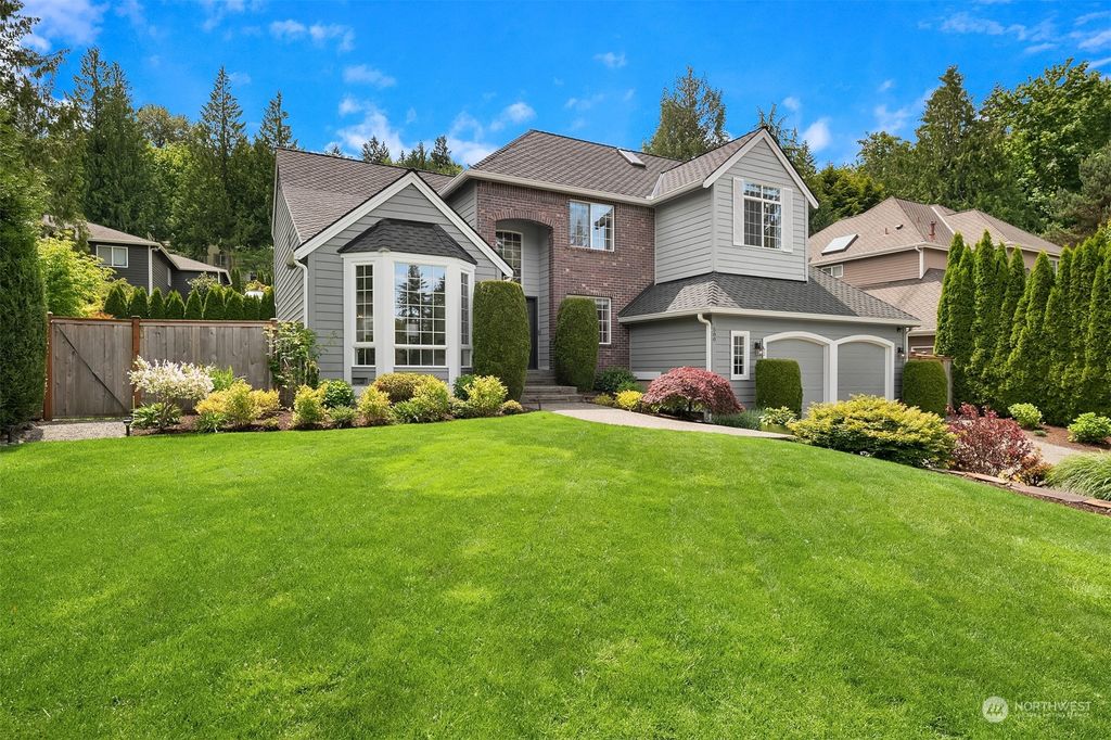 Photo of 580 Mount Olympus Drive SW, Issaquah, WA 98027 (MLS # 2243784)