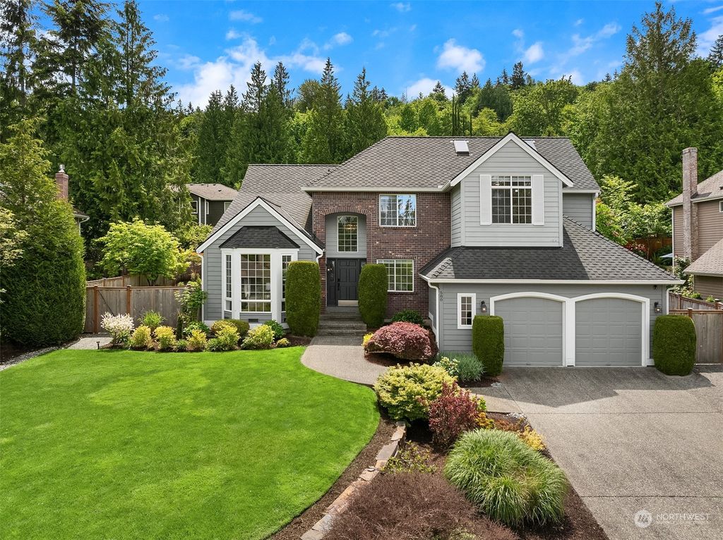 Photo of 580 Mount Olympus Drive SW, Issaquah, WA 98027 (MLS # 2243784)