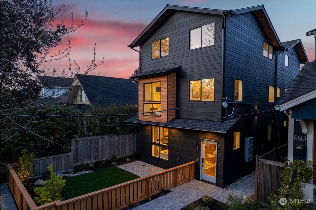 Photo of 5612 Keystone Place N, Seattle, WA 98103 (MLS # 2219059)