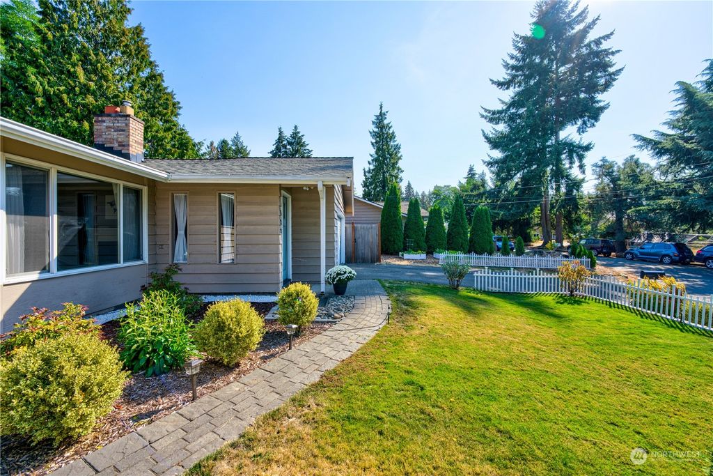 Photo of 122 NE 156th Street, Shoreline, WA 98155 (MLS # 2010519)