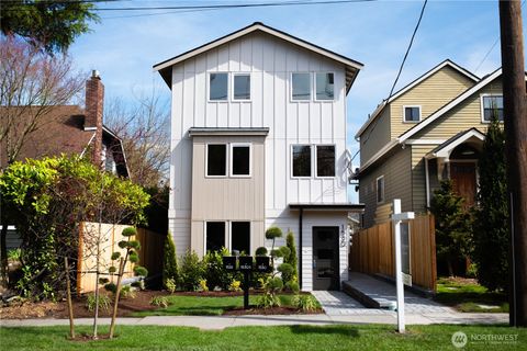 Photo of 1530 25th Avenue, Seattle, WA 98122 (MLS # 2503088)