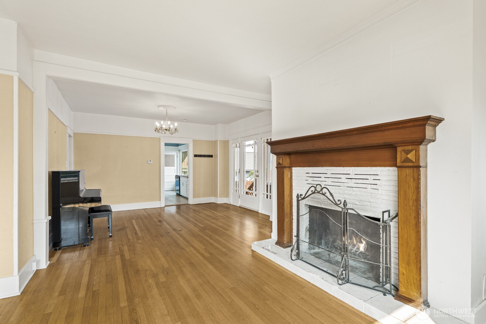 216 S Blakely Street