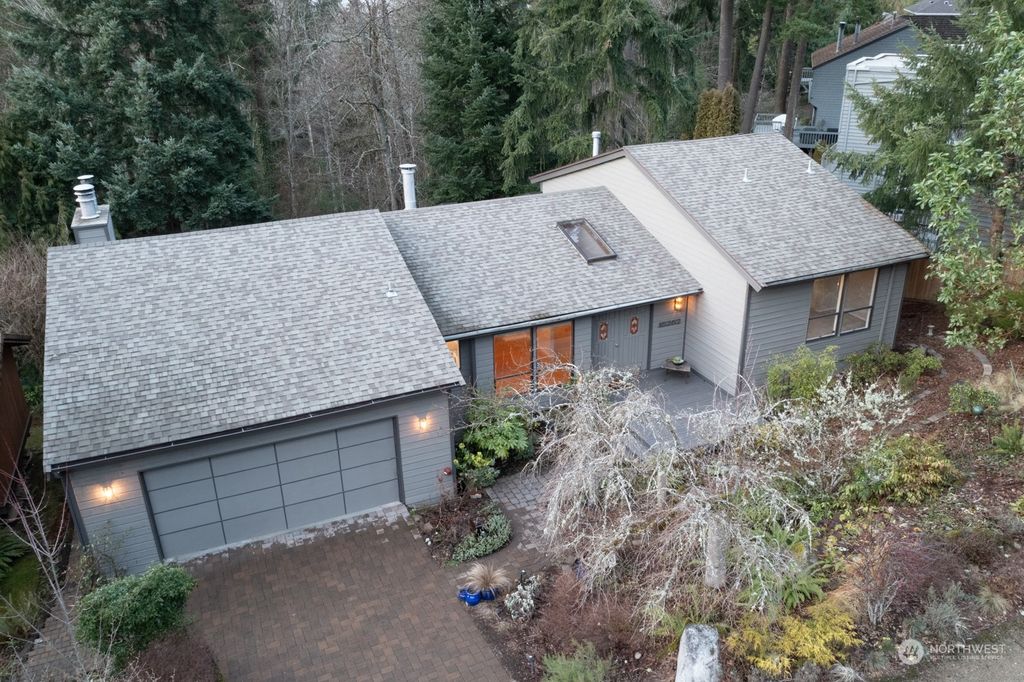 Photo of 15252 SE 48th Drive, Bellevue, WA 98006 (MLS # 2026165)