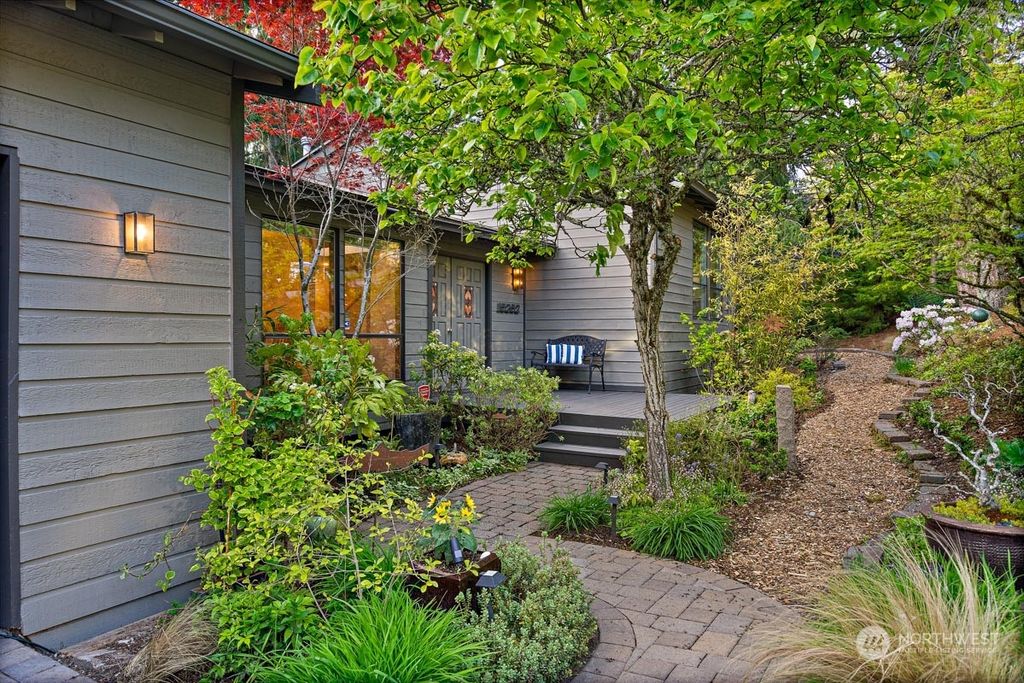 Photo of 15252 SE 48th Drive, Bellevue, WA 98006 (MLS # 2026165)
