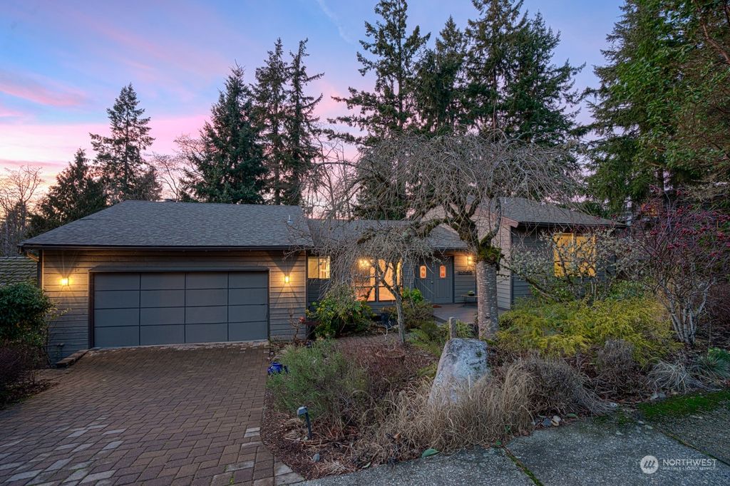 Photo of 15252 SE 48th Drive, Bellevue, WA 98006 (MLS # 2026165)
