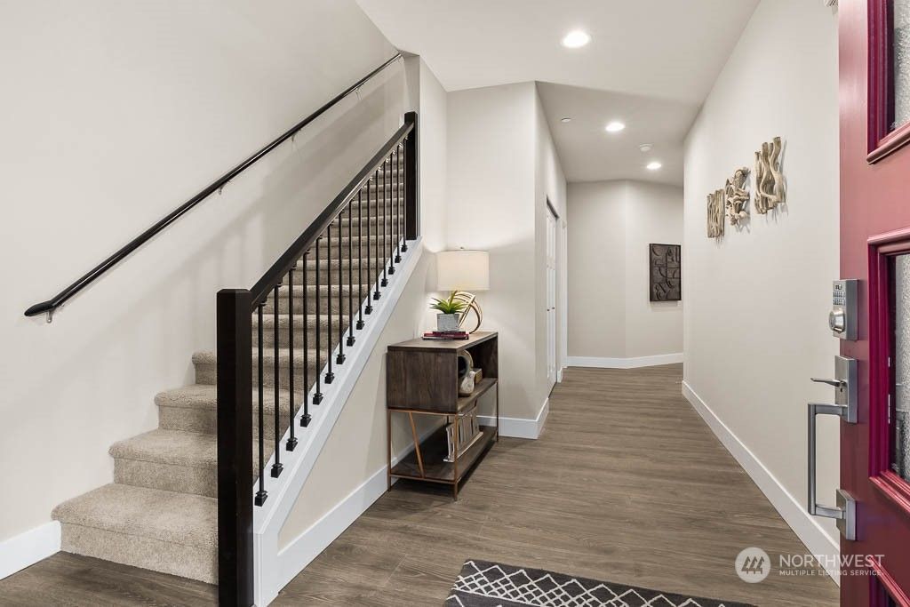 Photo of 1425 189TH Street SW, Lynnwood, WA 98037 (MLS # 2198499)