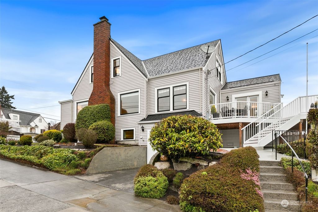 Photo of 2676 37th Avenue SW, Seattle, WA 98116 (MLS # 2201713)