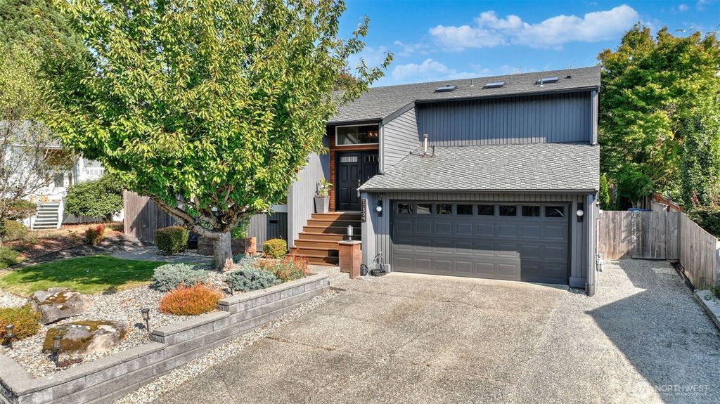 Photo of 17504 160th Avenue SE, Renton, WA 98058 (MLS # 2437376)