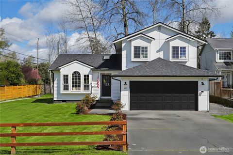 Photo of 107 105th Street Ct E, Tacoma, WA 98445 (MLS # 2510854)