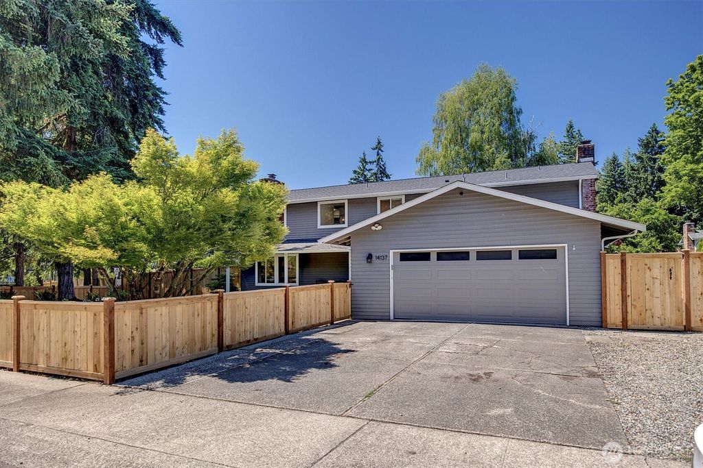 Photo of 14137 150th Place SE, Renton, WA 98059 (MLS # 2396340)
