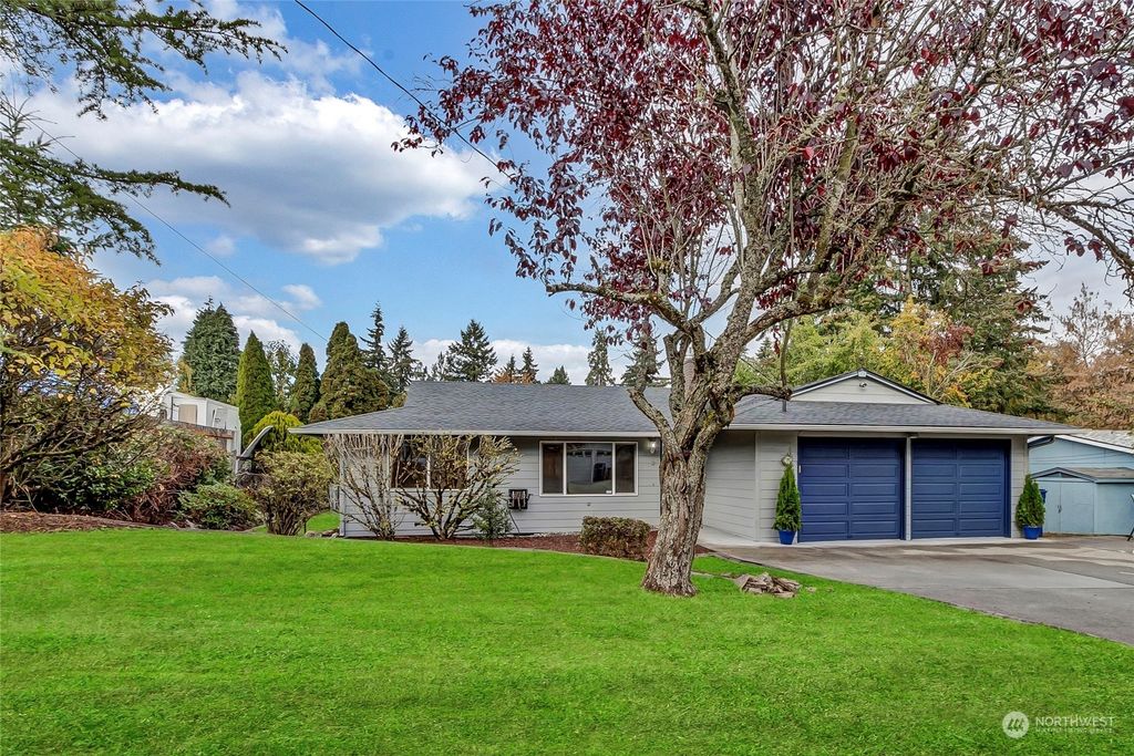 Photo of 2326 SW 341st Pl Pl, Federal Way, WA 98023 (MLS # 2305520)