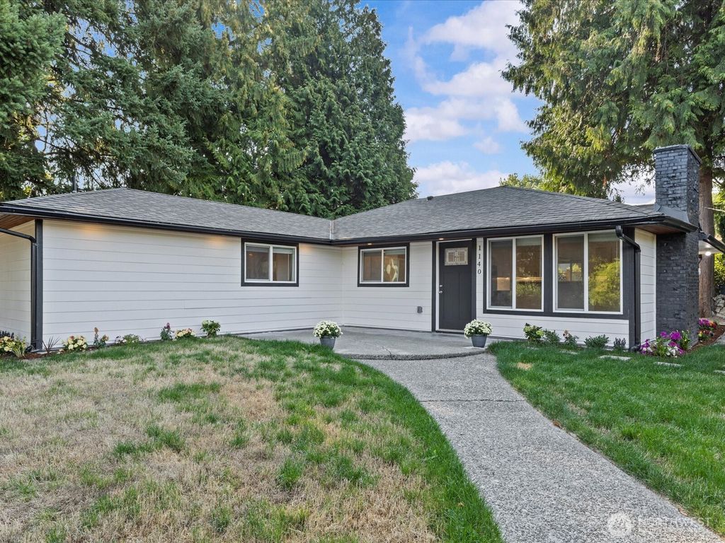 Photo of 1140 E Seattle Street, Kent, WA 98030 (MLS # 2429409)