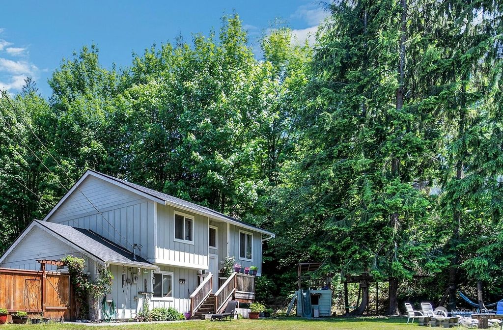 Photo of 12930 S Loop View Drive, Granite Falls, WA 98252 (MLS # 2077897)