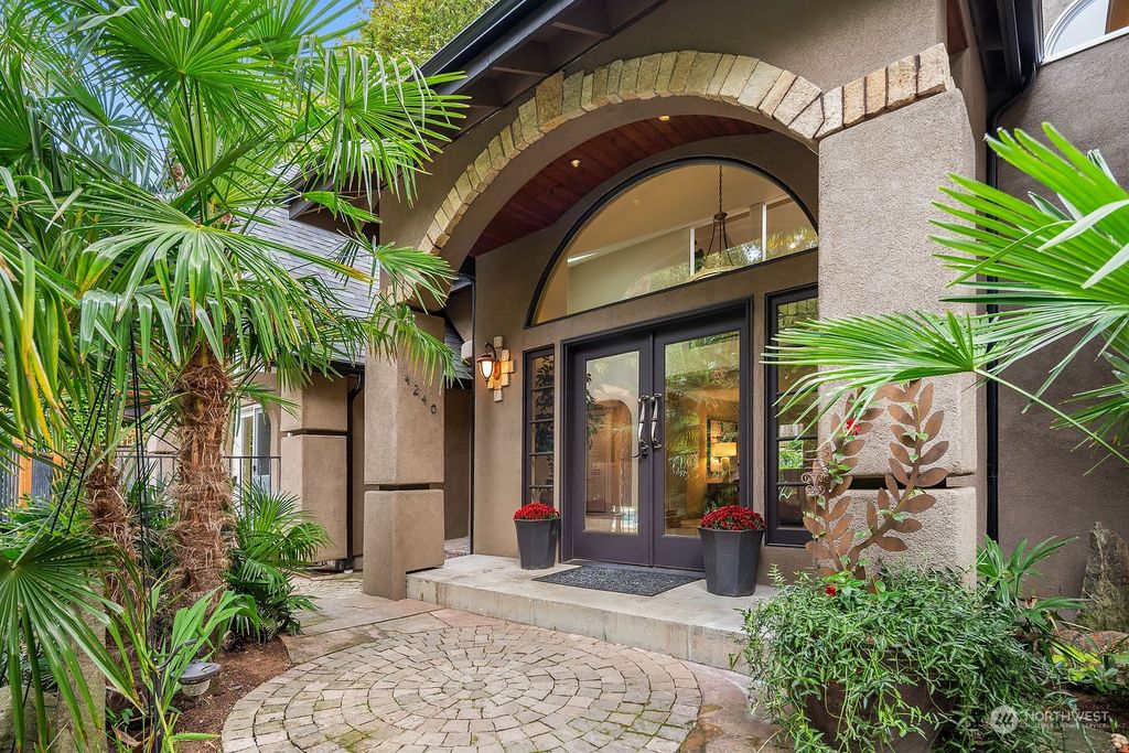 Photo of 4240 83rd Ave Ave SE, Mercer Island, WA 98040 (MLS # 2301398)