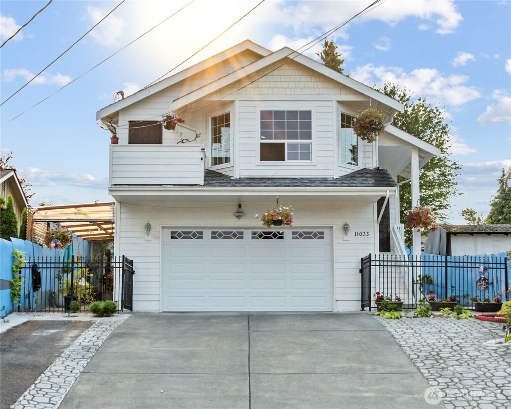 Photo of 11033 18th Avenue SW, Seattle, WA 98146 (MLS # 2421740)