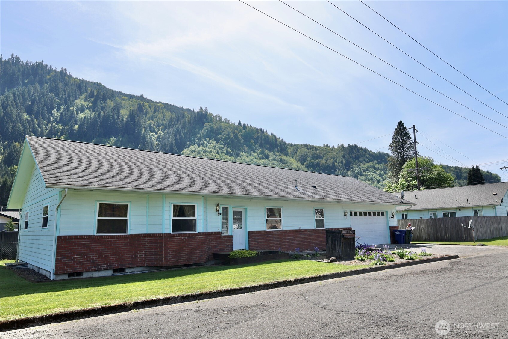 693 Temple Avenue