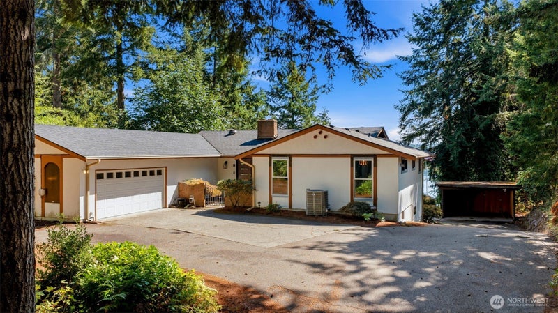 1407 Lucille Parkway NW