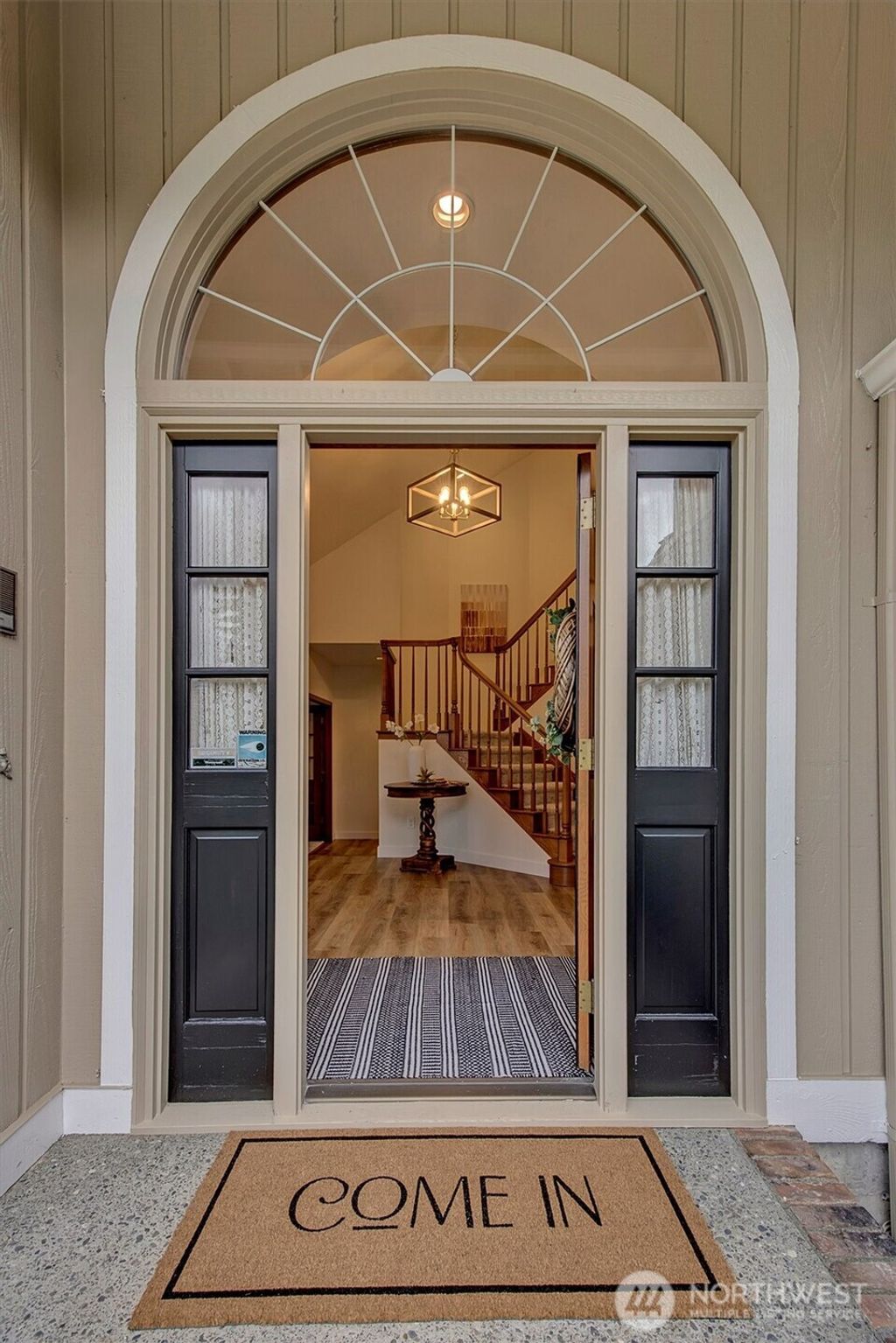 Photo of 17651 SE 45th Place, Bellevue, WA 98006 (MLS # 2345099)
