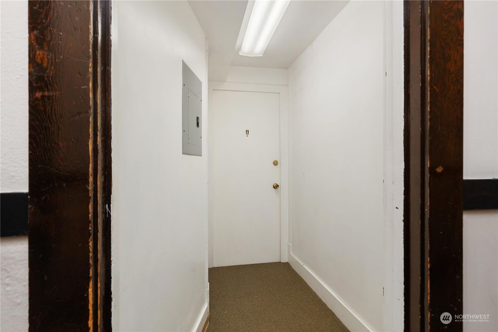 listing image 9364404798856563640