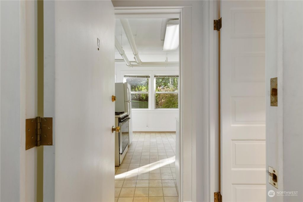 listing image 9362124253019563512