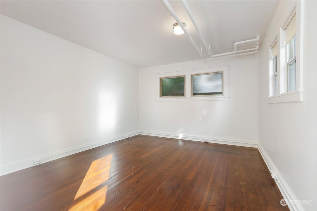 listing image 9364276093662136943