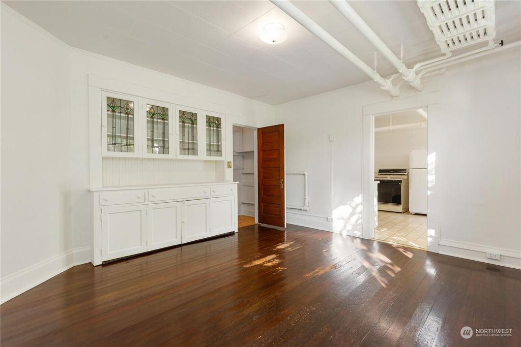 listing image 9369961546560879774
