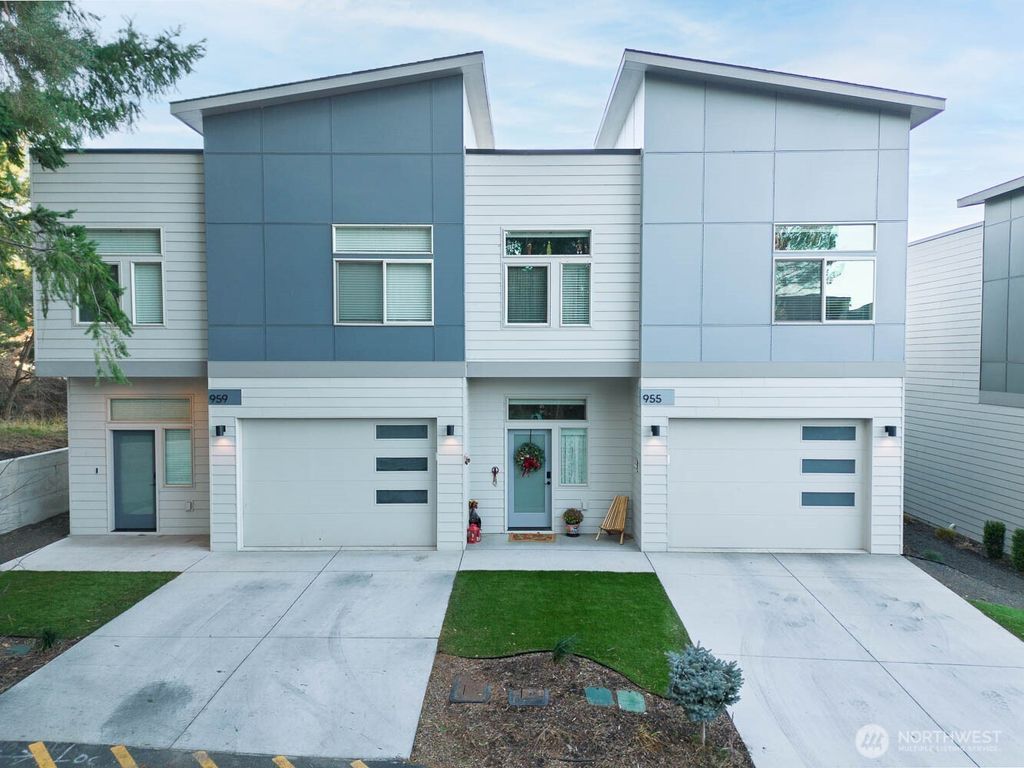 Photo of 931 Hidden Lane, Prosser, WA 99350 (MLS # 2463644)