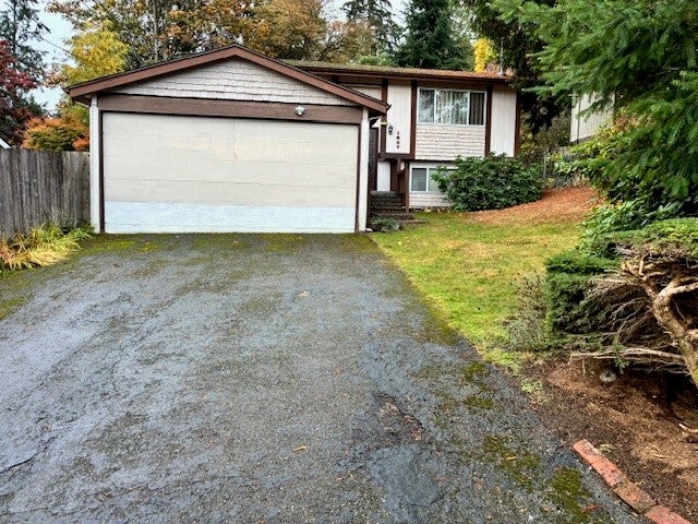 Photo of 1607 NE 189th Street, Shoreline, WA 98155 (MLS # 2599272)