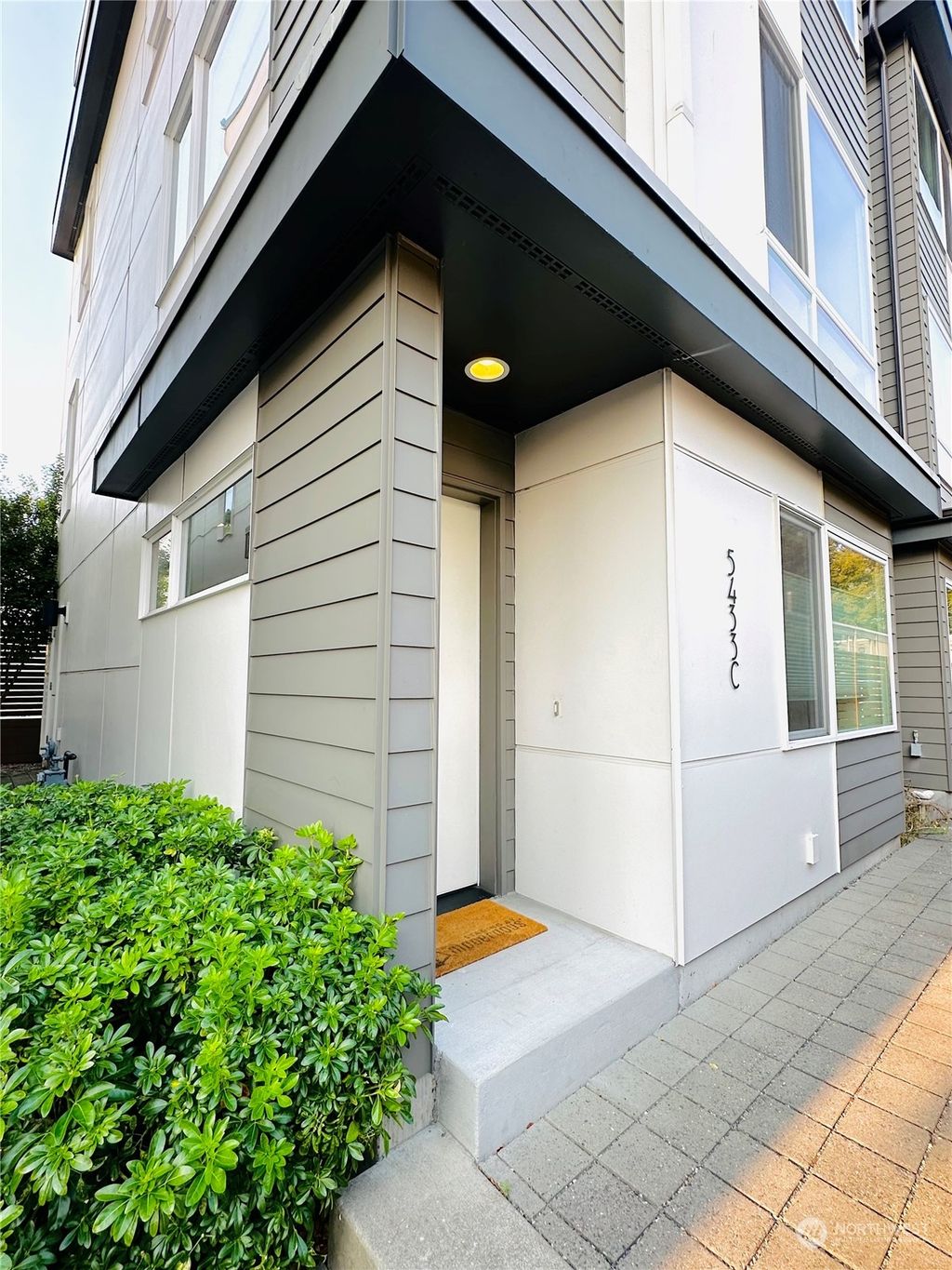 Photo of 5433 California Avenue SW #C, Seattle, WA 98136 (MLS # 2293775)