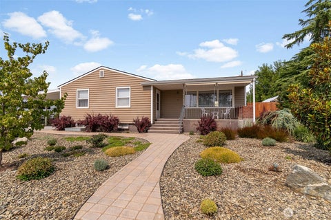 Photo of 78 Whitten Street, Richland, WA 99354 (MLS # 2571251)