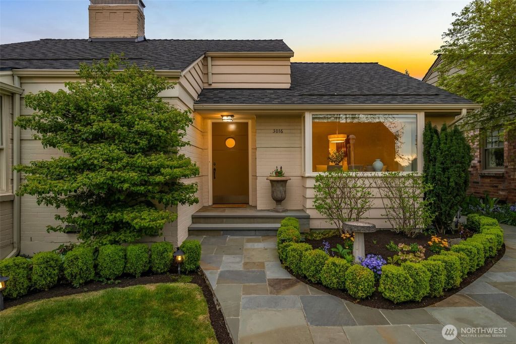 Photo of 3016 42nd Avenue W, Seattle, WA 98199 (MLS # 2508466)