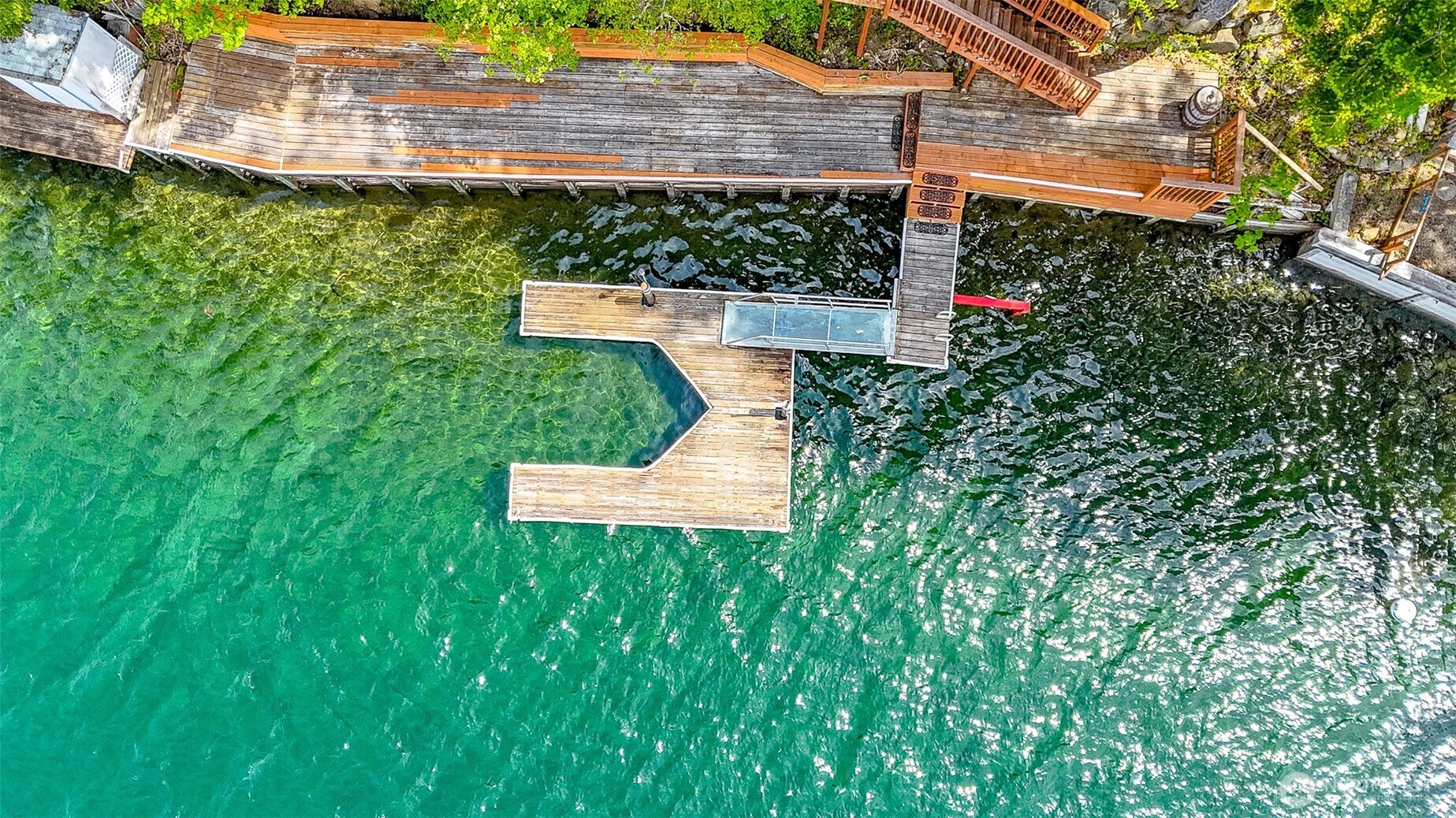 40 N Lakefront Loop
