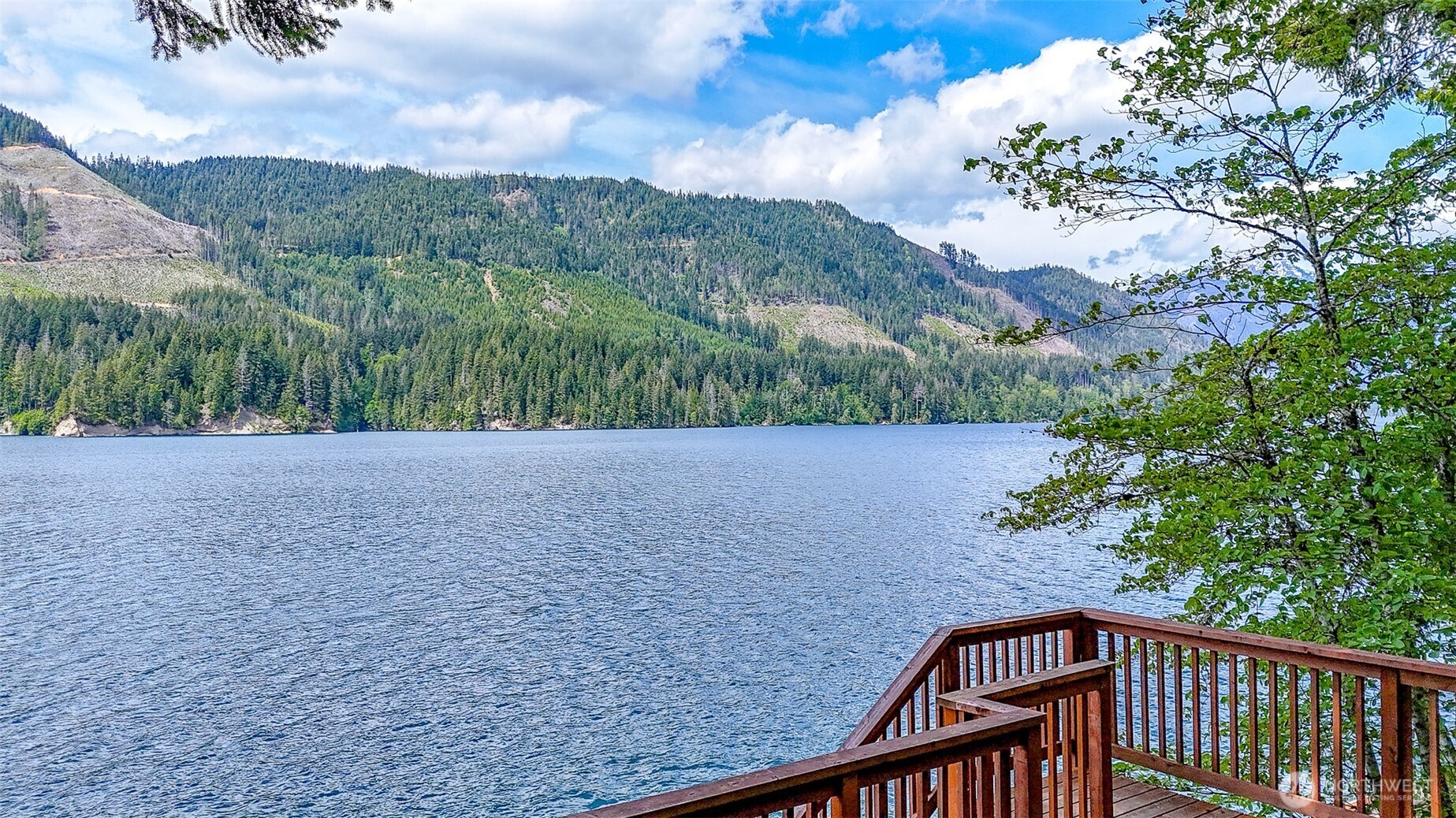 40 N Lakefront Loop
