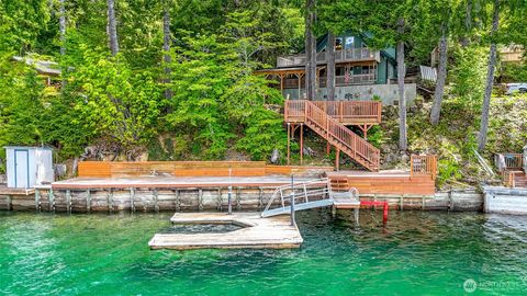 40 N Lakefront Loop Hoodsport WA 98548