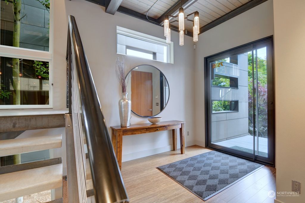 Photo of 7515 Sunnyside Avenue N, Seattle, WA 98103 (MLS # 2254320)