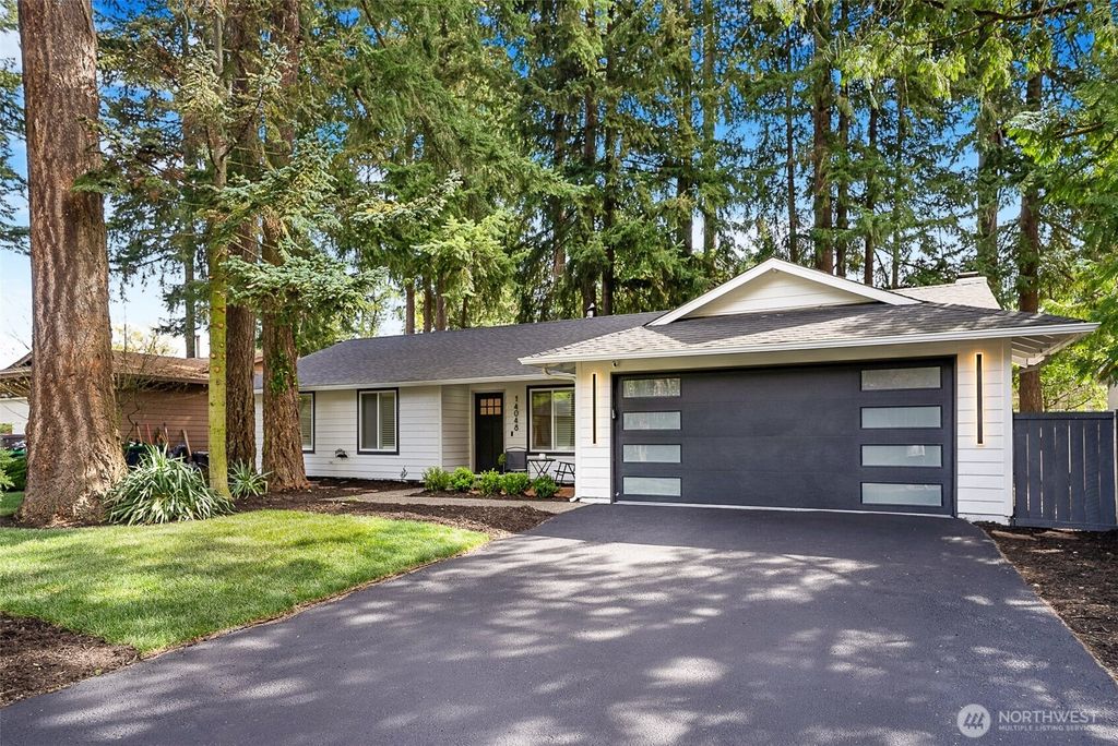 Photo of 14048 108th Avenue NE, Kirkland, WA 98034 (MLS # 2518785)