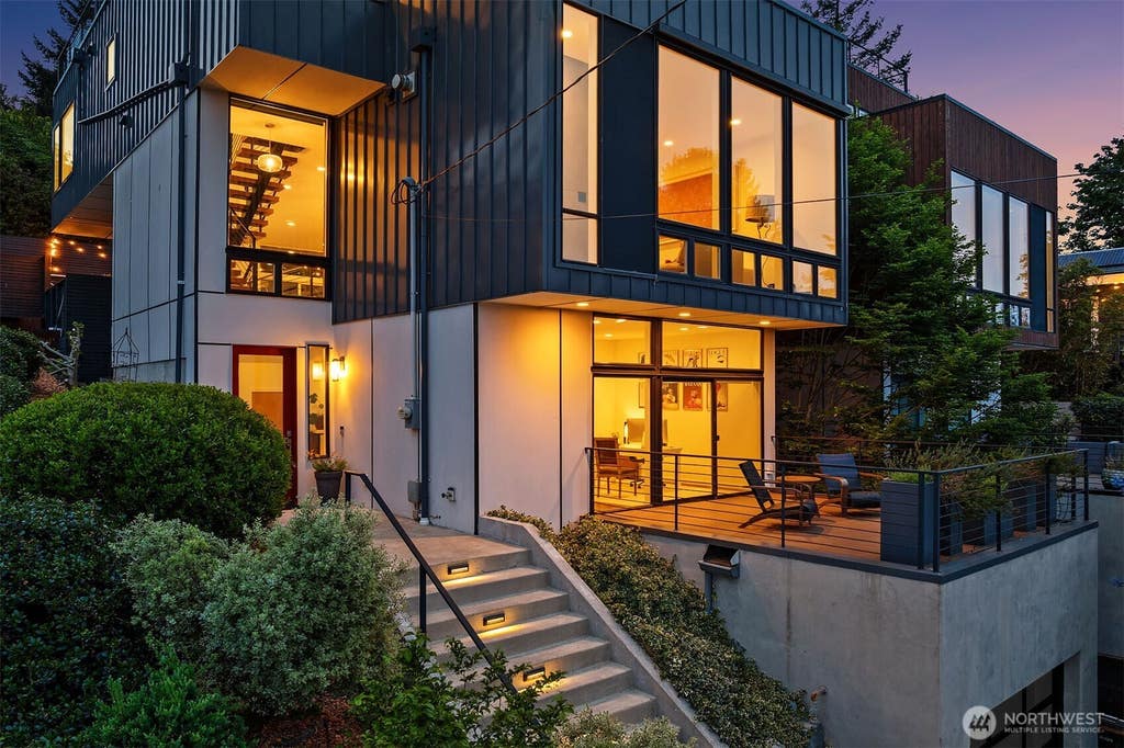 Photo of 431 26th Avenue E, Seattle, WA 98112 (MLS # 2554701)