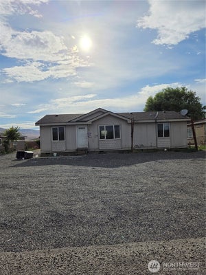 212 THUNDERBIRD WAY SW, MATTAWA, WA 99349 - Image d70a6cceceebc52c328ae0a9c2d03a77/4019404054