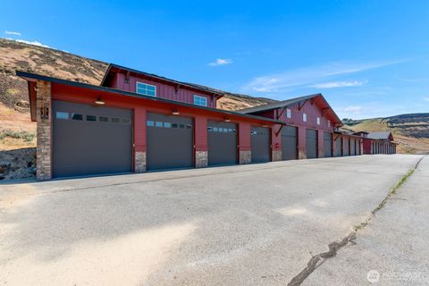 Photo of 9532 NW Ridgeview Drive #49, Quincy, WA 98848 (MLS # 2520932)
