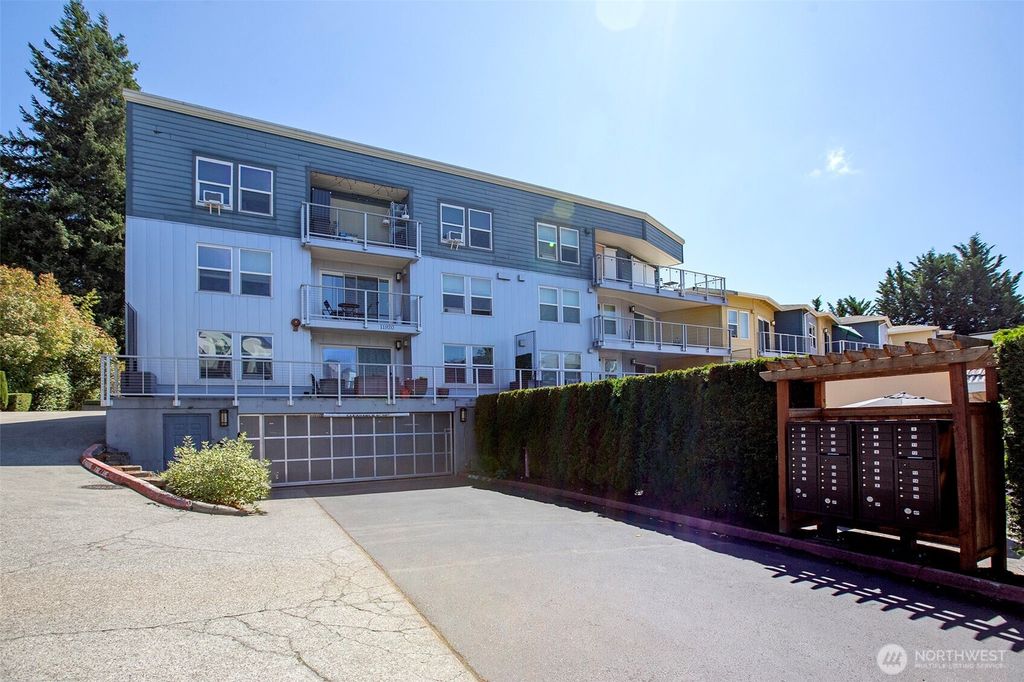 Photo of 11920 98th Avenue NE #205, Kirkland, WA 98034 (MLS # 2422009)