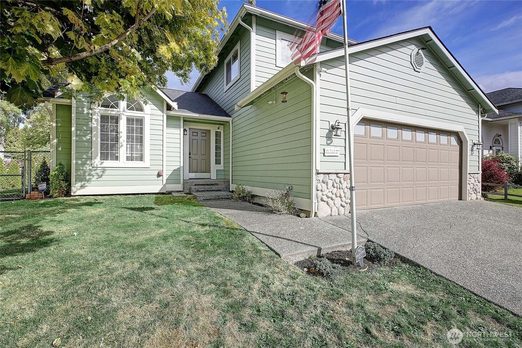 Photo of 6501 82nd Place NE, Marysville, WA 98270 (MLS # 2441381)