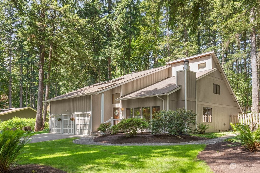 Photo of 22916 NE 51st Street, Redmond, WA 98053 (MLS # 2078171)