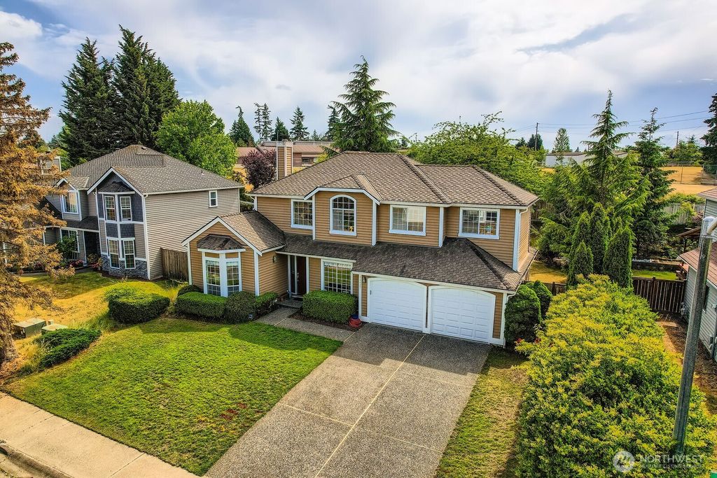 Photo of 34427 10th Avenue SW, Federal Way, WA 98023 (MLS # 2391894)