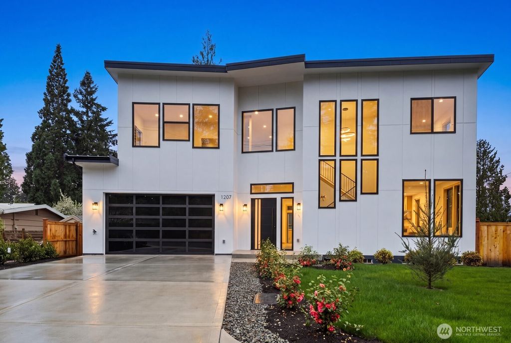 Photo of 1207 145th Avenue SE, Bellevue, WA 98007 (MLS # 2512245)