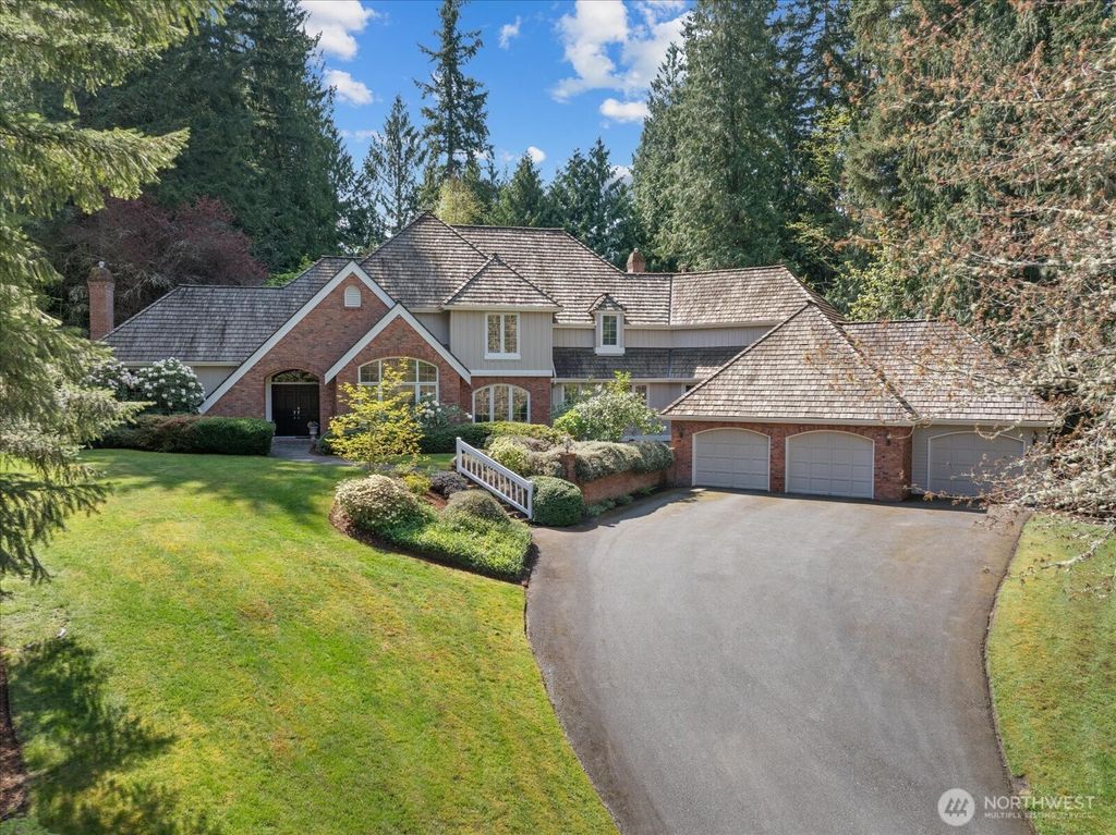 Photo of 10107 218th Court NE, Redmond, WA 98053 (MLS # 2363398)