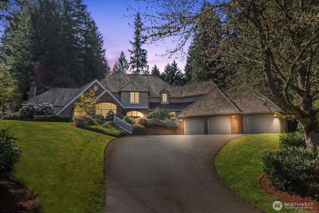 Photo of 10107 218th Court NE, Redmond, WA 98053 (MLS # 2363398)