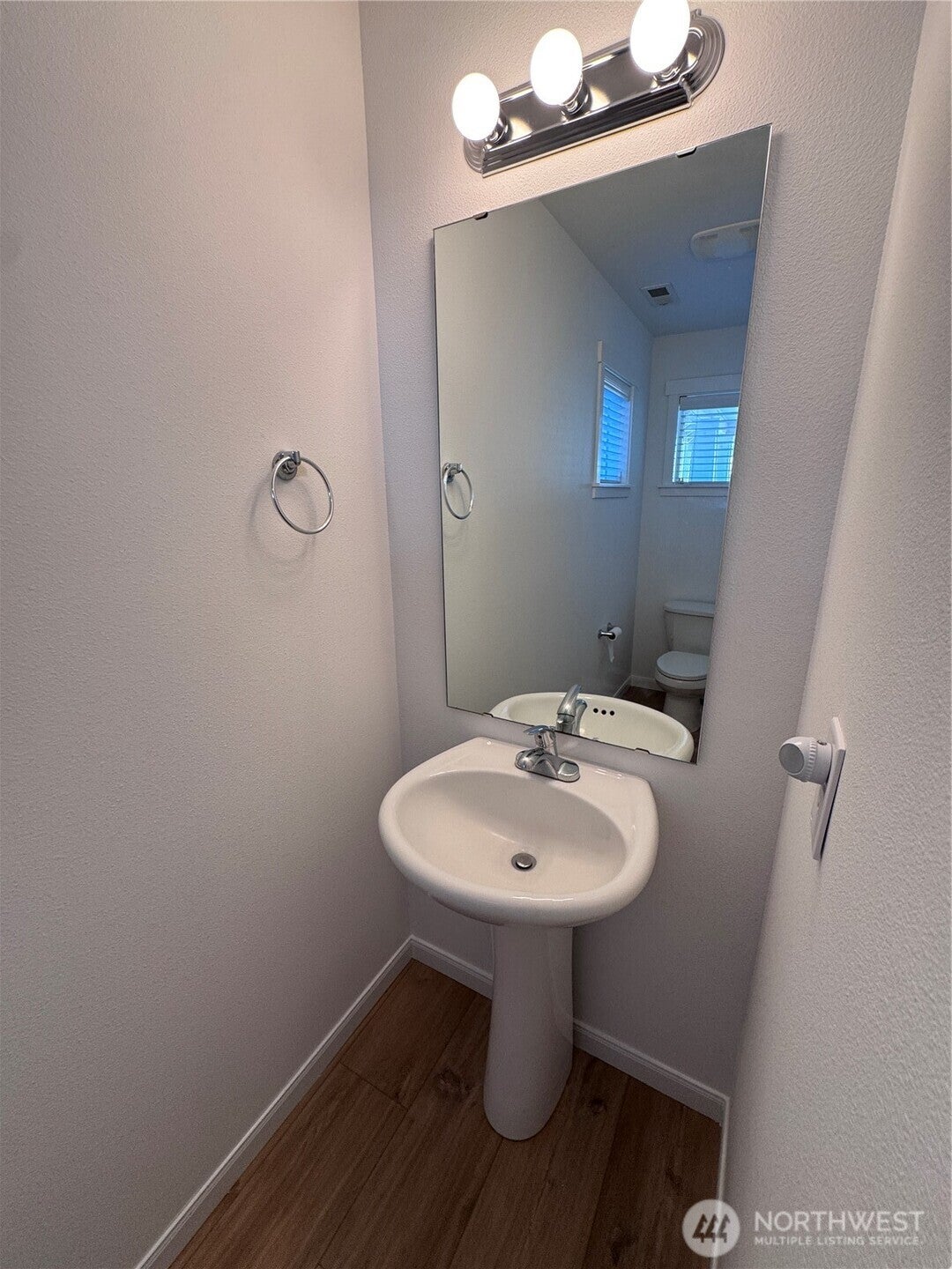 1171 Swan Loop